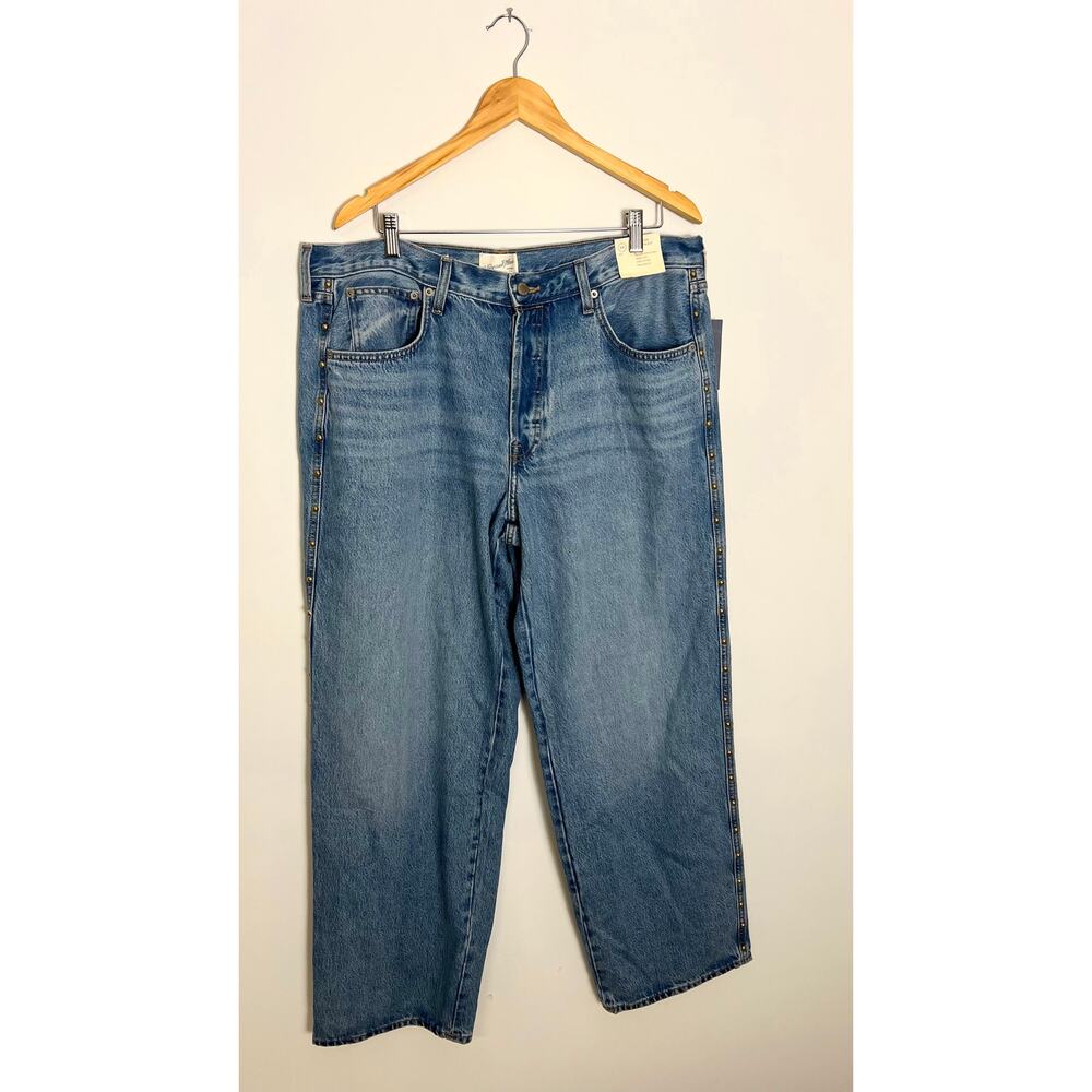 Universal Thread Mid-Rise Studded 90's Baggy Jeans Size 14‎